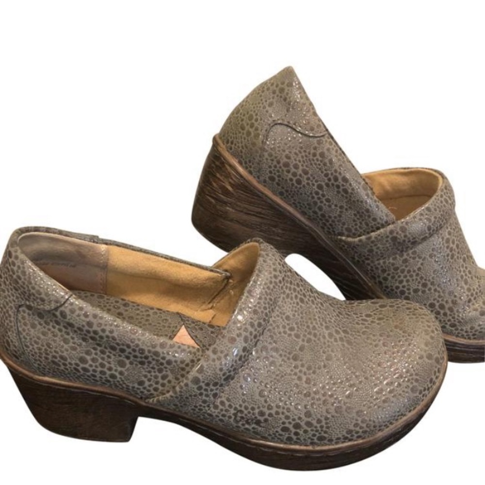b.o.c. Clogs